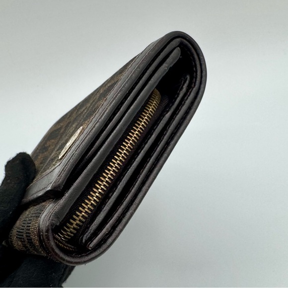 Fendi Black and Brown Logo Wallet | Very Good Condition - Picture 4 of 10